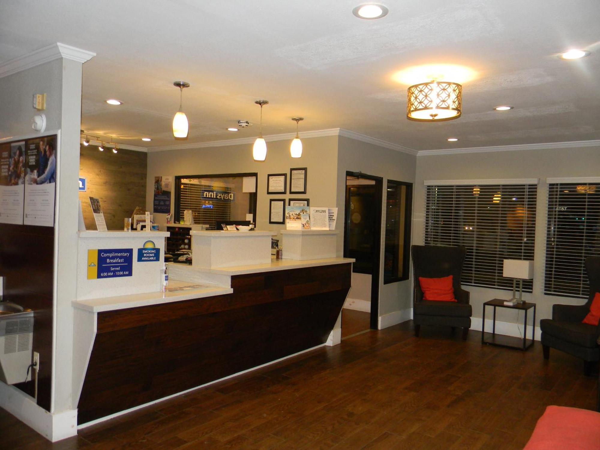 Days Inn By Wyndham Bainbridge Buitenkant foto